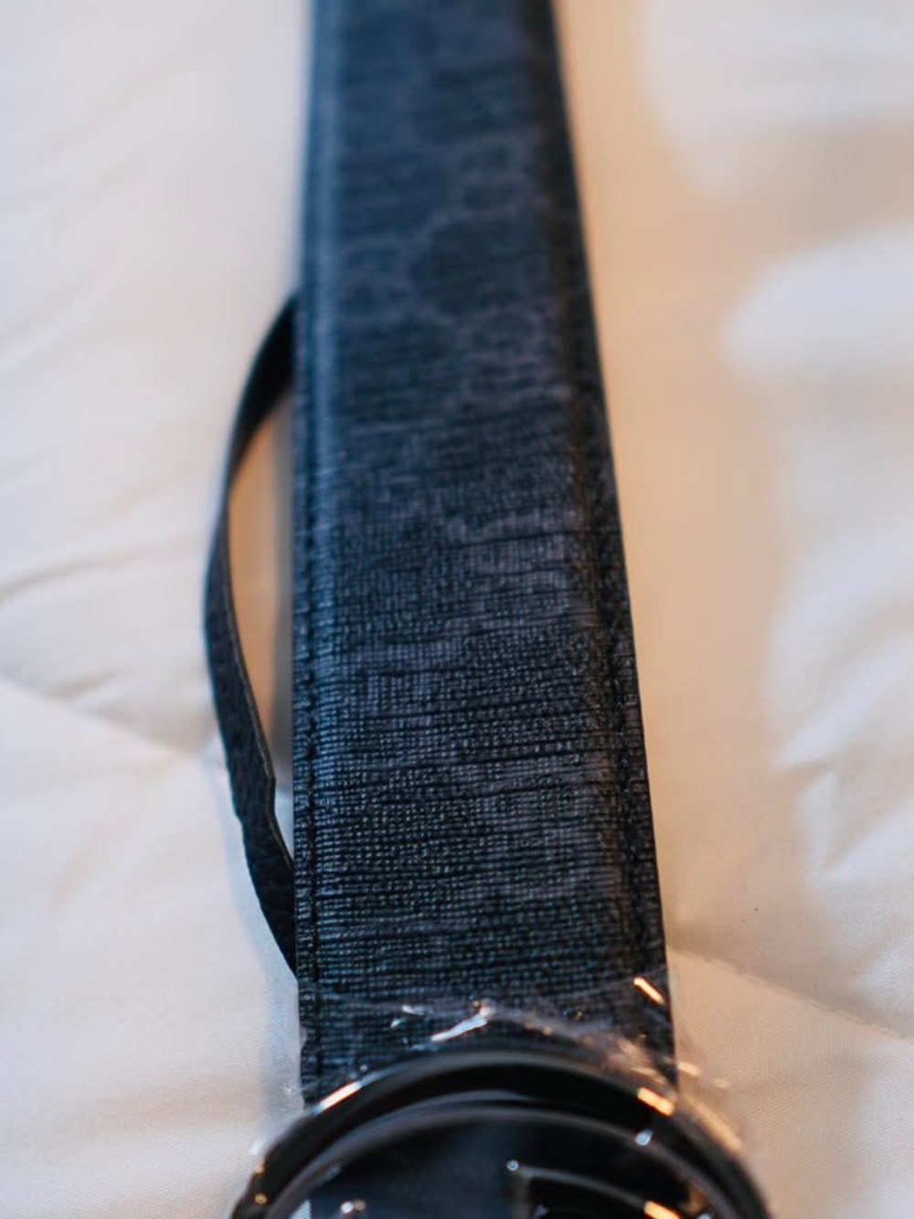 Gucci Men’s White Canvas Belt with Gold Double G Buckle - Picture 2 of 9